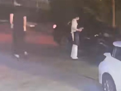 6人开奔驰轿车在餐馆消费370元逃单 网友：还超载了 !