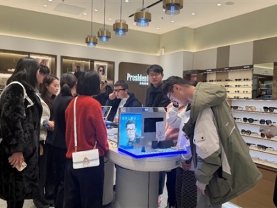 夸克AI眼镜爆单：现货被炒到5000元 官方正紧急增产备货 ！