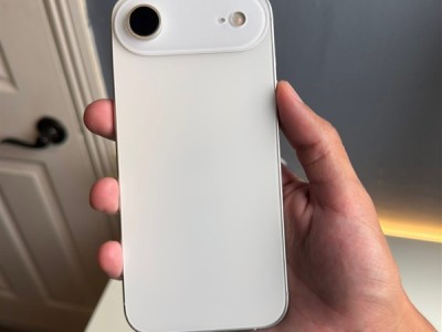  iPhone 17 Air独占钛合金：更贵的Pro版无缘 ！