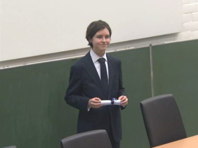 过目不忘 智商高达145！比利时15岁少年获量子物理博士学位 !