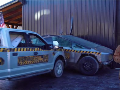 千万粉丝网红为博眼球烧掉价值40万美元的法拉利：却因逃税被抓 ！