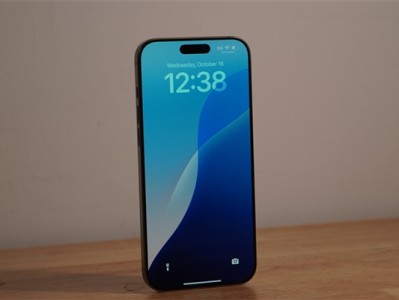苹果放弃药丸屏！iPhone 18 Pro系列屏幕曝光：回归单挖孔 ！