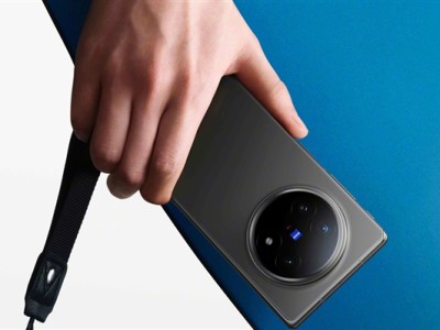 全球首款三防大折叠！vivo X Fold5实现防水大满贯 ！