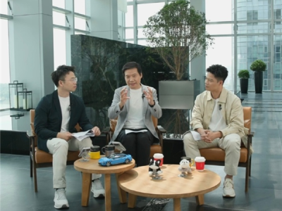 公开回应车主抱怨交付速度！雷军宣布：小米新一代SU7锁单超3万辆 !