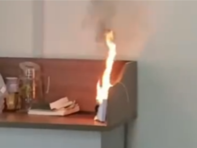 存在爆炸风险！多地机场禁带召回版罗马仕移动电源 !